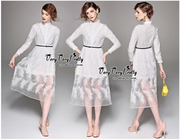 Lady Ribbon พร้อมส่งเสื้อผ้าออนไลน์ VP05130716 Lovely White Long Lace Shirt Dress