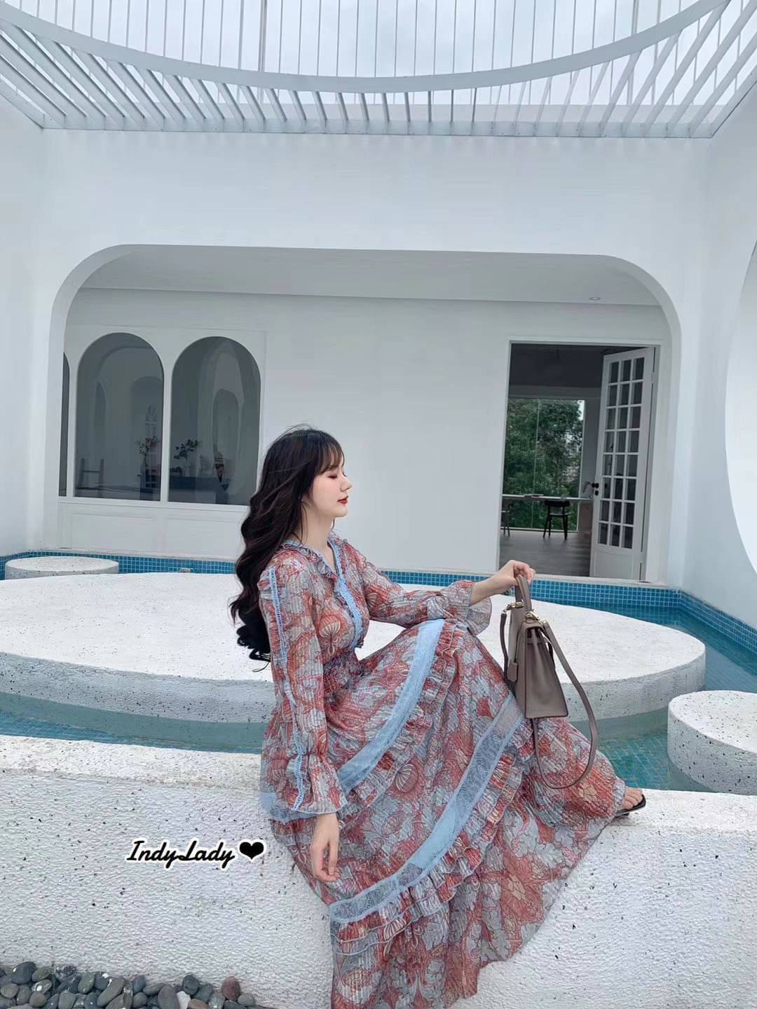 Maxi Dress เดรสแขนยาวคอวี