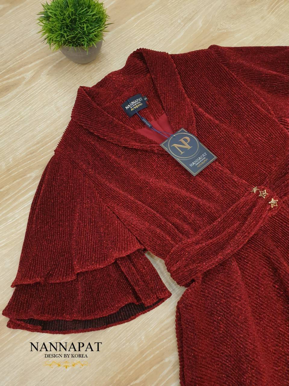 ตัวเสื้อกระดุมหน้า กางเกงซิปหลัง