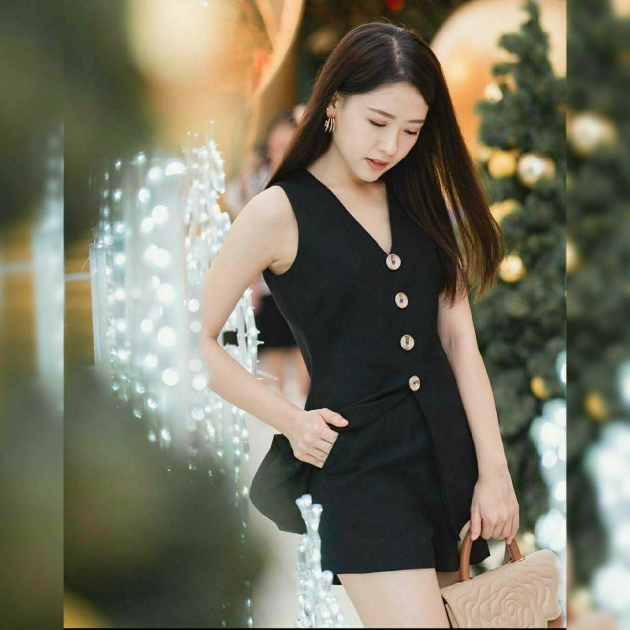 เสื้อซิปหลัง ผ่าหน้าแต่งกระดุมหน้า