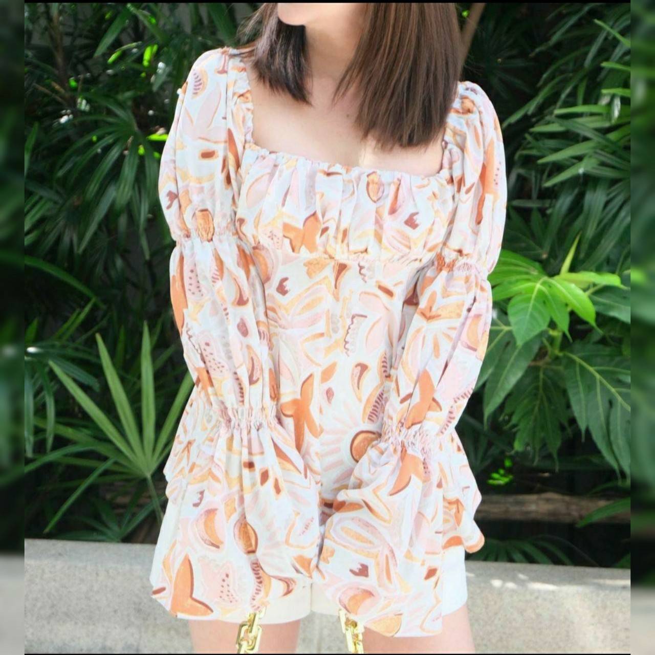 เสื้อผ่าหน้า ช่วงแขนเป็นสม็อค