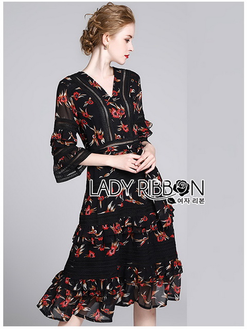 Black Dress เดรสสีดำพิมพ์ลายดอกไม้สีแดง