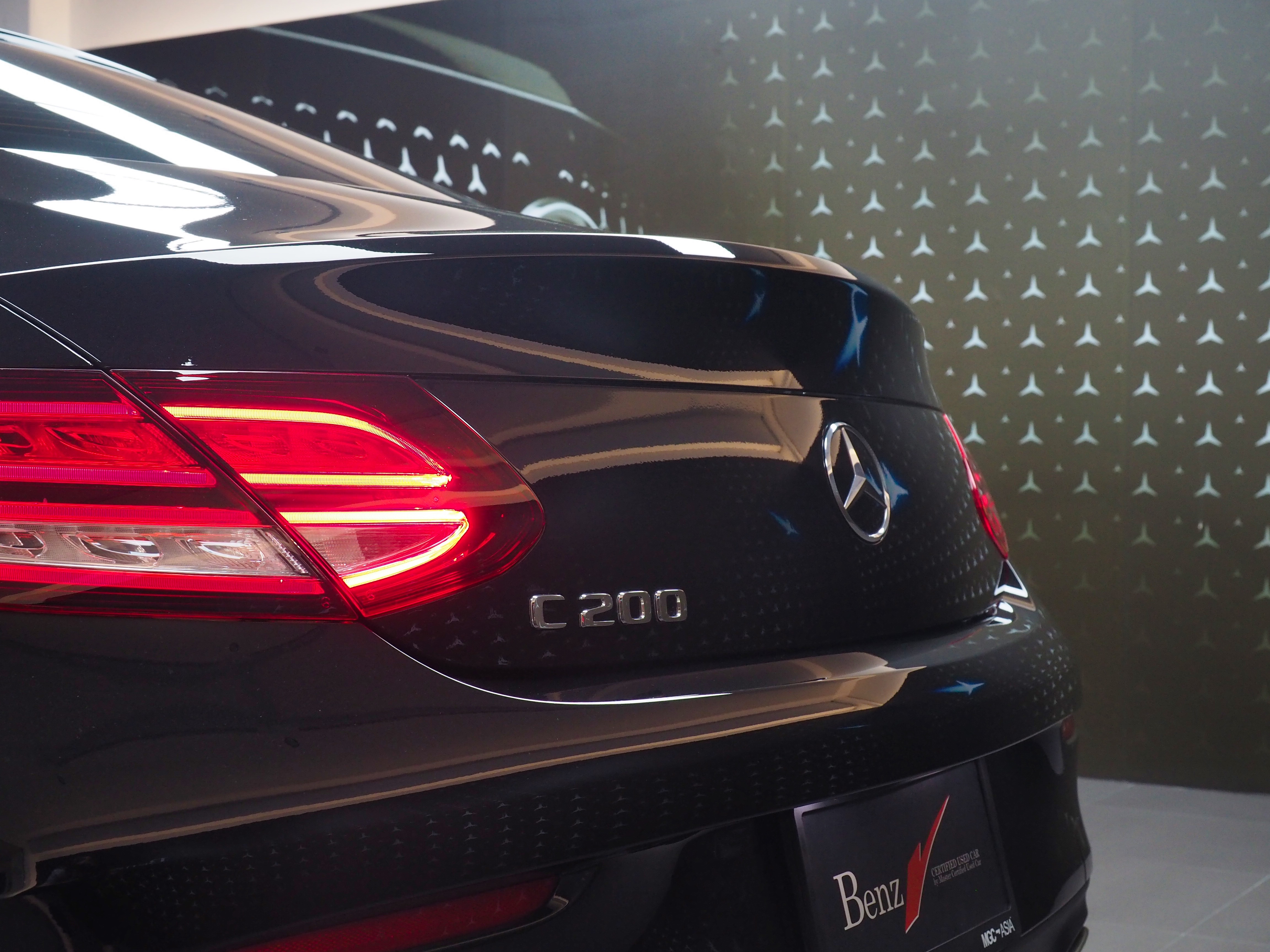 จองแล้ว C200 Coupe AMG W205