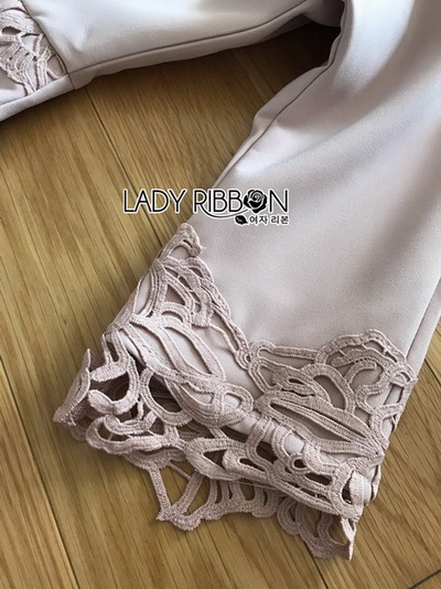 Crepe & Lace Dress เดรสผ้าเครปสีนู้ด