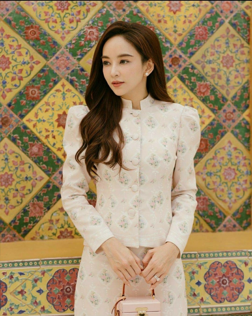 ตัวเสื้อกระดุมหน้า มีฟองน้ำที่ไหล่