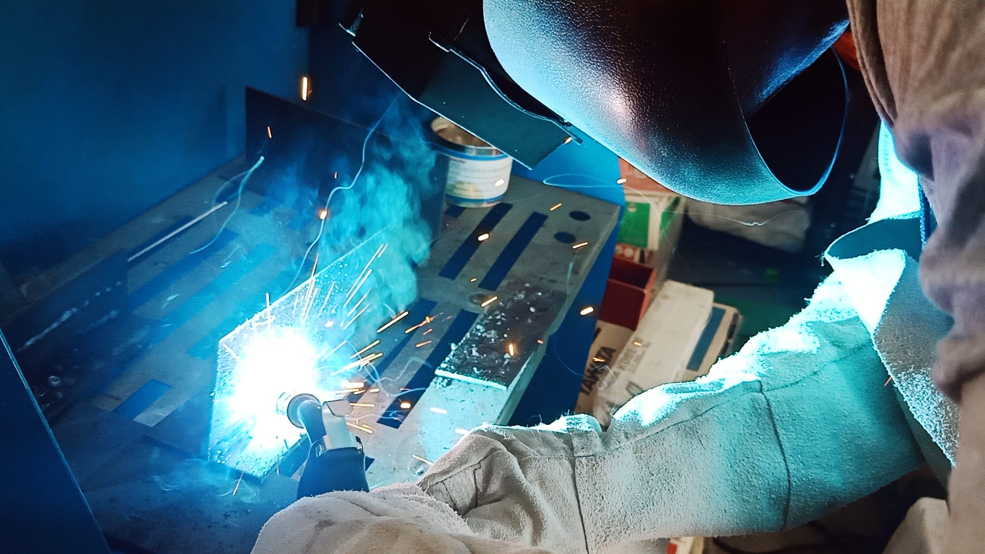 อบรมการเชื่อมซีโอทูMIG(เบื้องต้น)