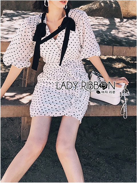 เดรสผ้าชีฟองสีขาวพิมพ์ลายจุดหัวใจ