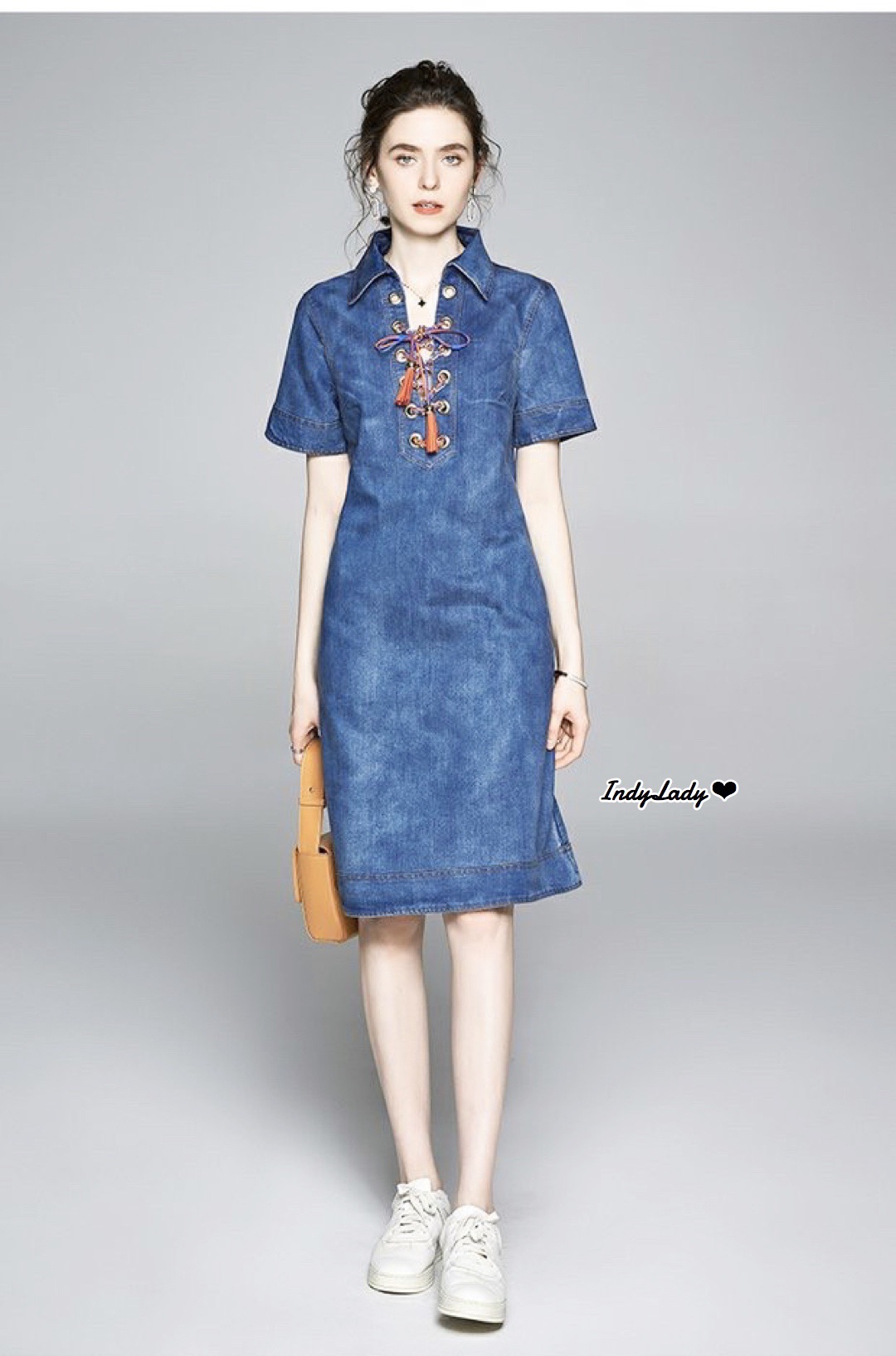 ยีนส์เนื้อนิ่มคอปกแขนสั้น