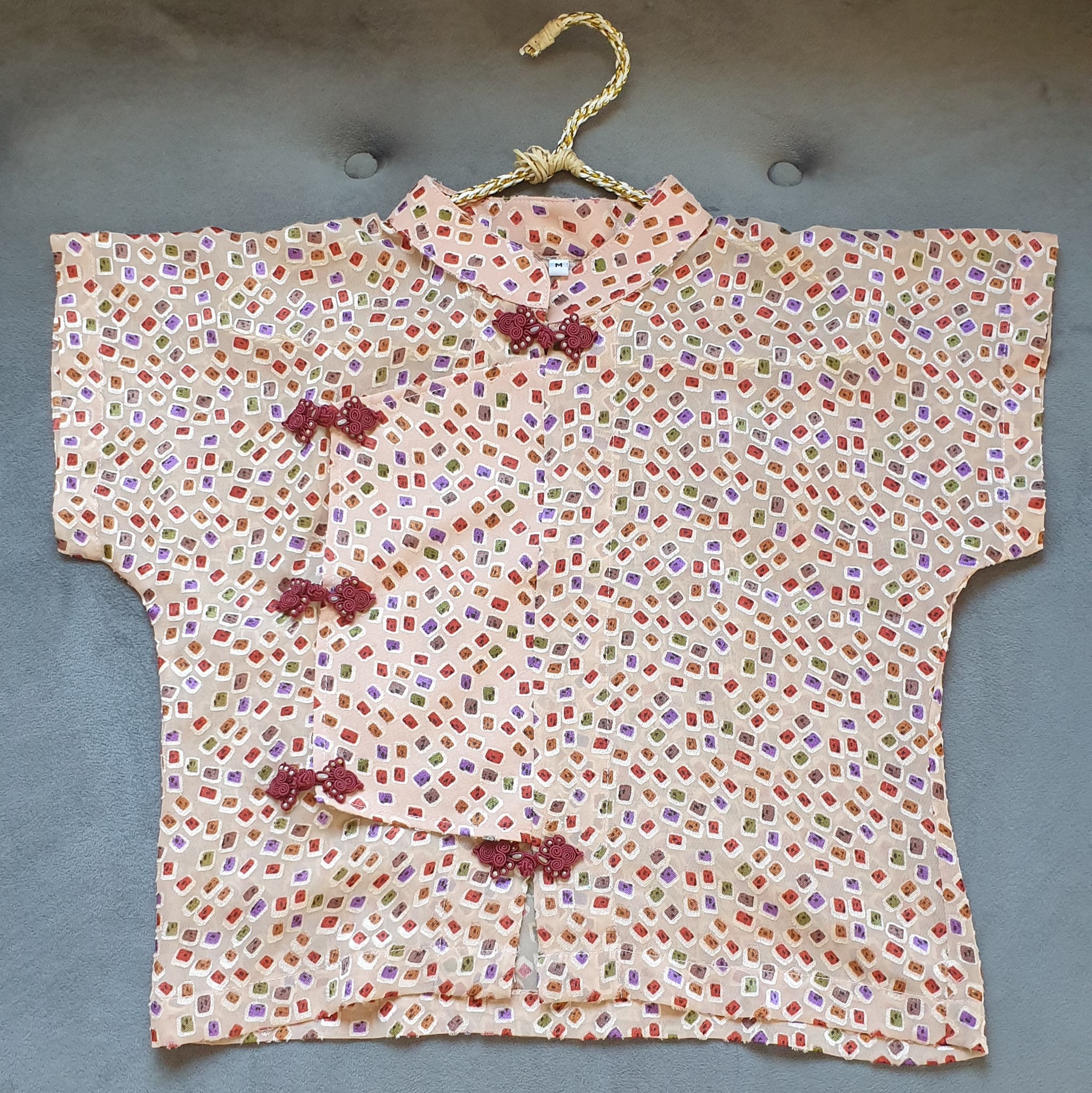 เสื้อลายดอก