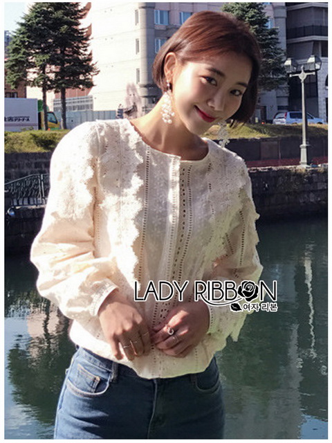 White Lace Blouse เสื้อแขนยาวผ้าลูกไม้สไตล์เบสิก