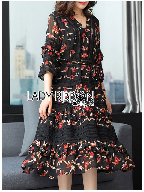 Black Dress เดรสสีดำพิมพ์ลายดอกไม้สีแดง