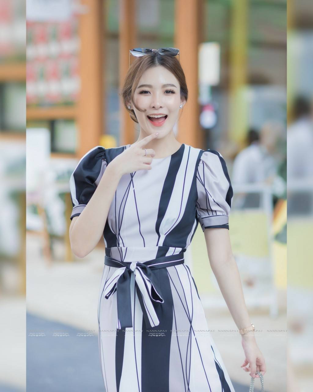 เดรสงานกระดุม เปิดหลังเซ็กซี่เบาๆ