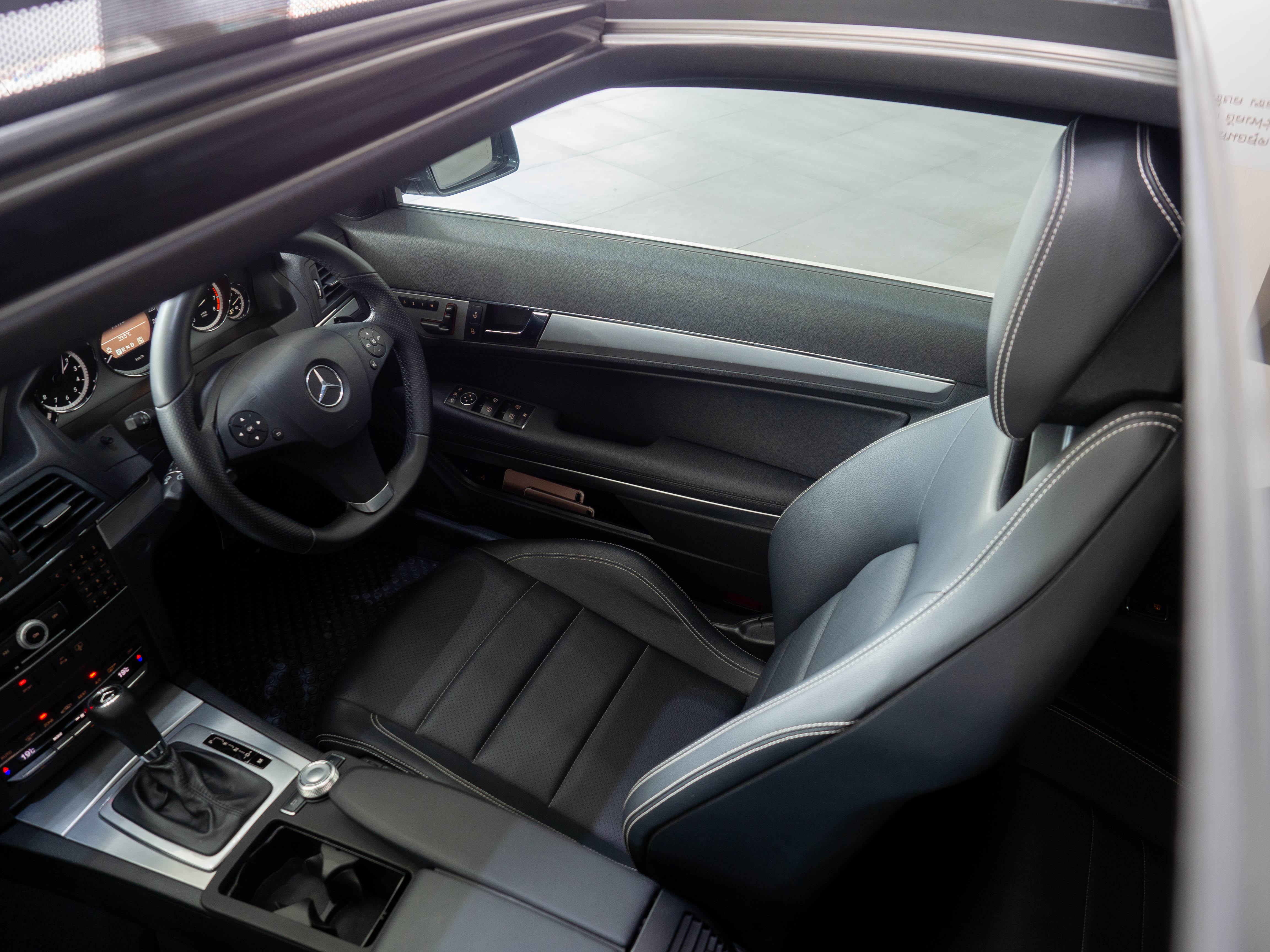 จองแล้ว E250 CGI Coupe AMG BlueEfficency W207