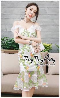 ชุดเดรสเนื้อผ้า see-through โทนเขียว