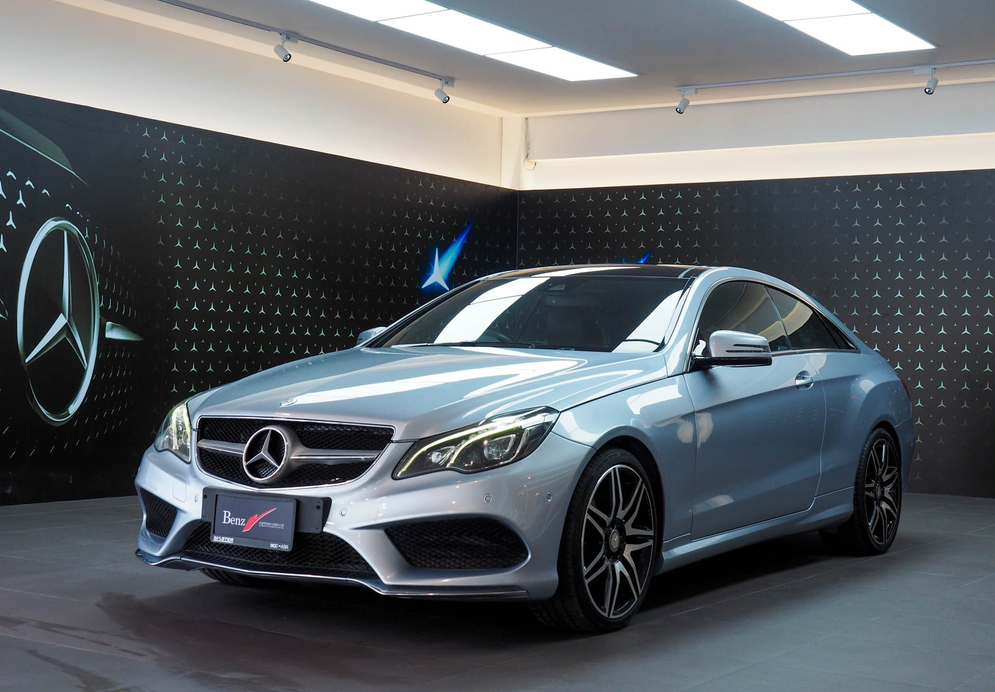 จองแล้ว E250 Coupe AMG W207