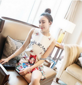 เดรสผ้า jacquard แขนกุดทรงตรง