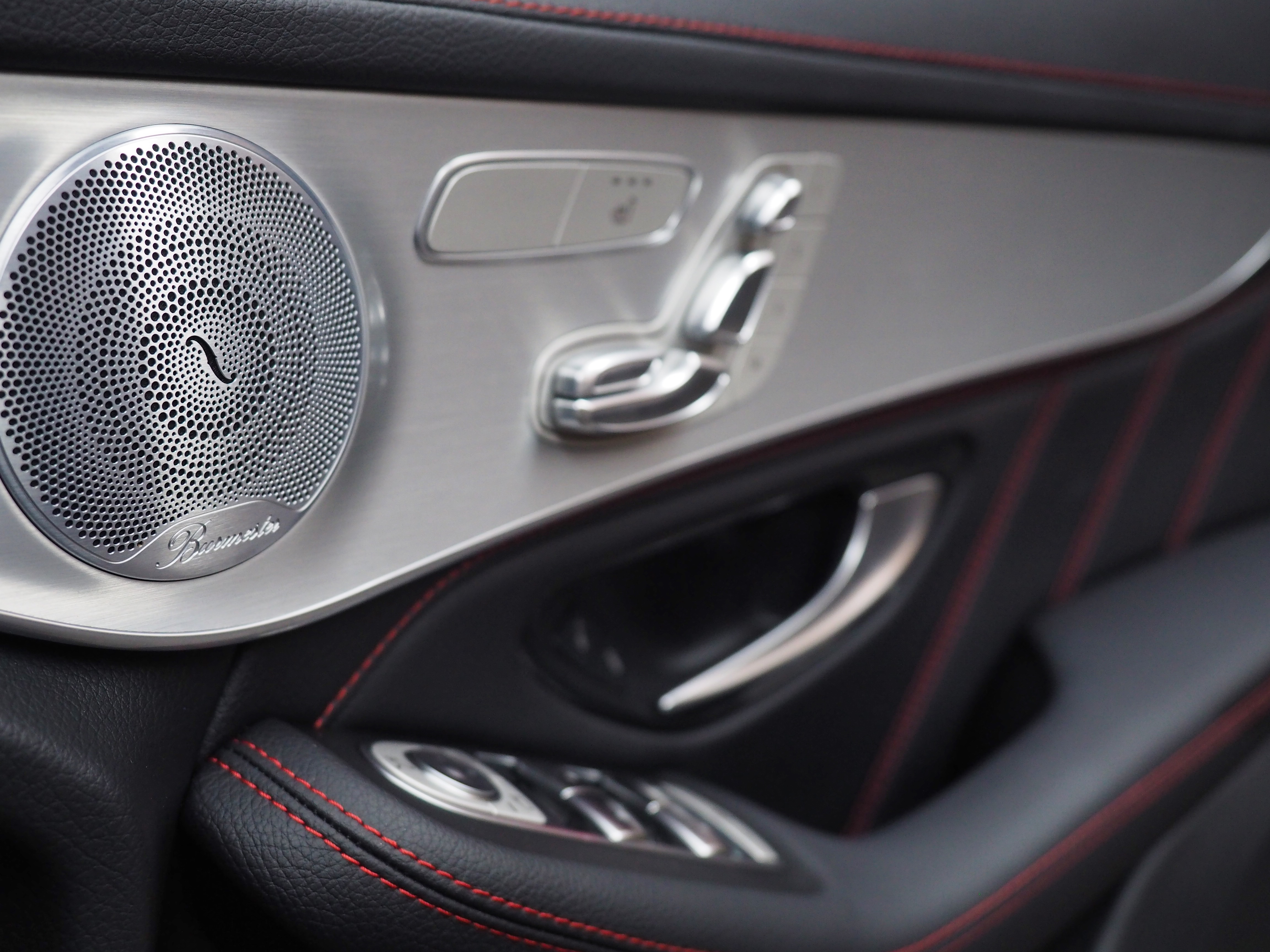 จองแล้ว GLC43 AMG Coupe 4Matic W253