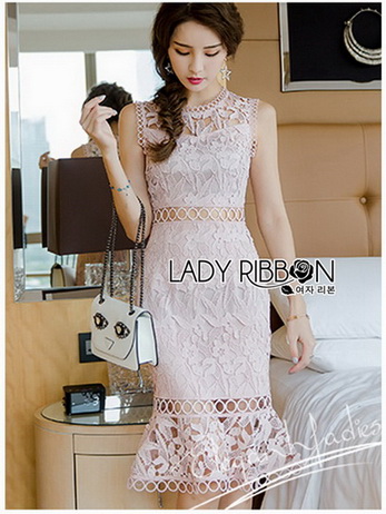 Lady Ribbon เดรสลูกไม้สีชมพูแขนระบาย