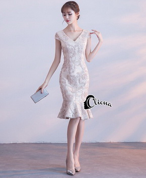 ชุดเดรสแขนสั้นคอวีหน้าหลัง