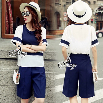 Lady Ribbon Online ขายส่งเสื้อผ้าออนไลน์ของแท้ SV11060716 🎉Sevy Two Pieces Of Casual Navy Collapse Blouse With Third Capri Pants Sets