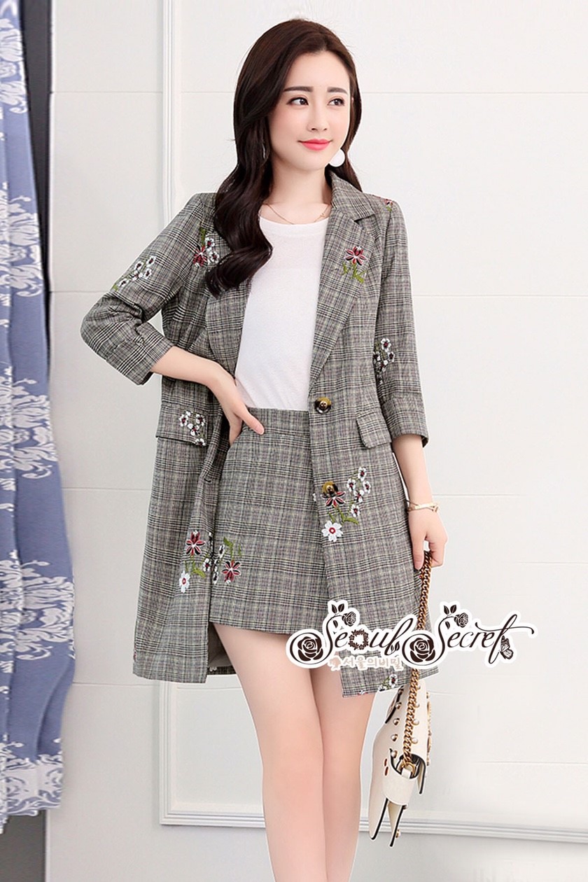 เสื้อสูทลุคสาวไฮคลาส เรียบหรูสวยเก๋ทอลายสก็อต