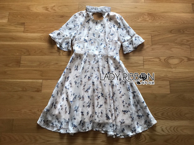 เดรสผ้าชีฟองพิมพ์ลายดอกไม้สไตล์เฟมินีน