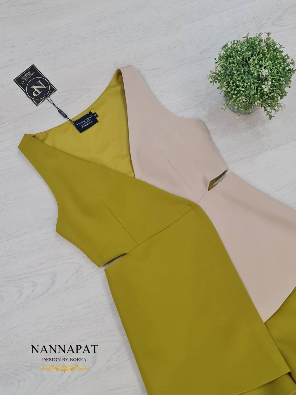 เสื้อทูโทน กระดุมหน้า มีฟองน้ำอก