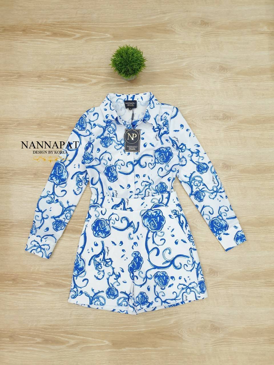 เสื้อแขนยาวคอปกกระดุมหน้า