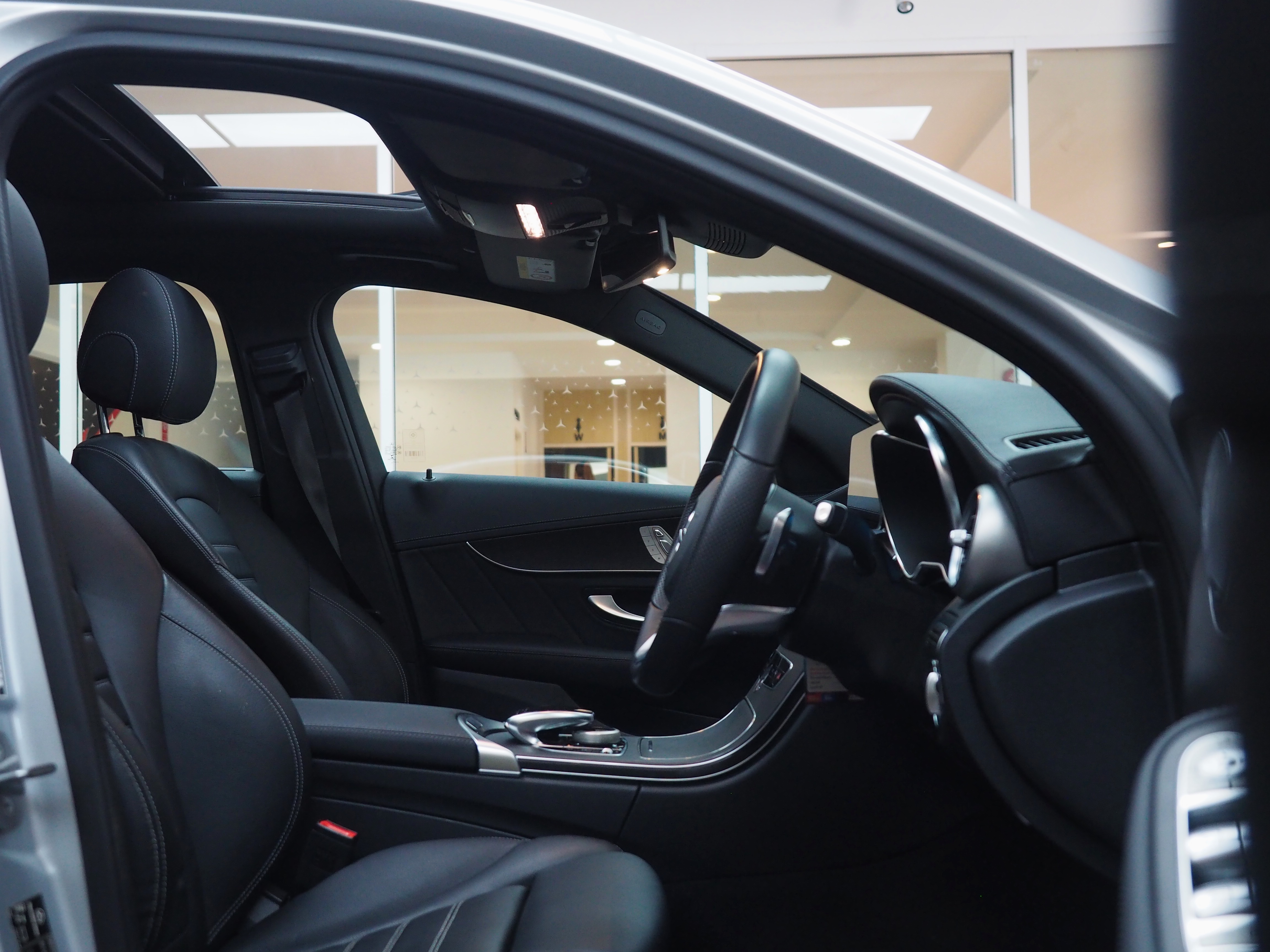 จองแล้ว C220d AMG Dynamic W205