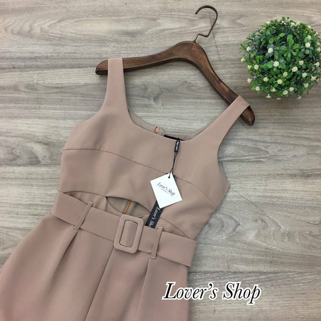 จั้มสูทขายยาวลุคเรียบหรูดูไฮโซ