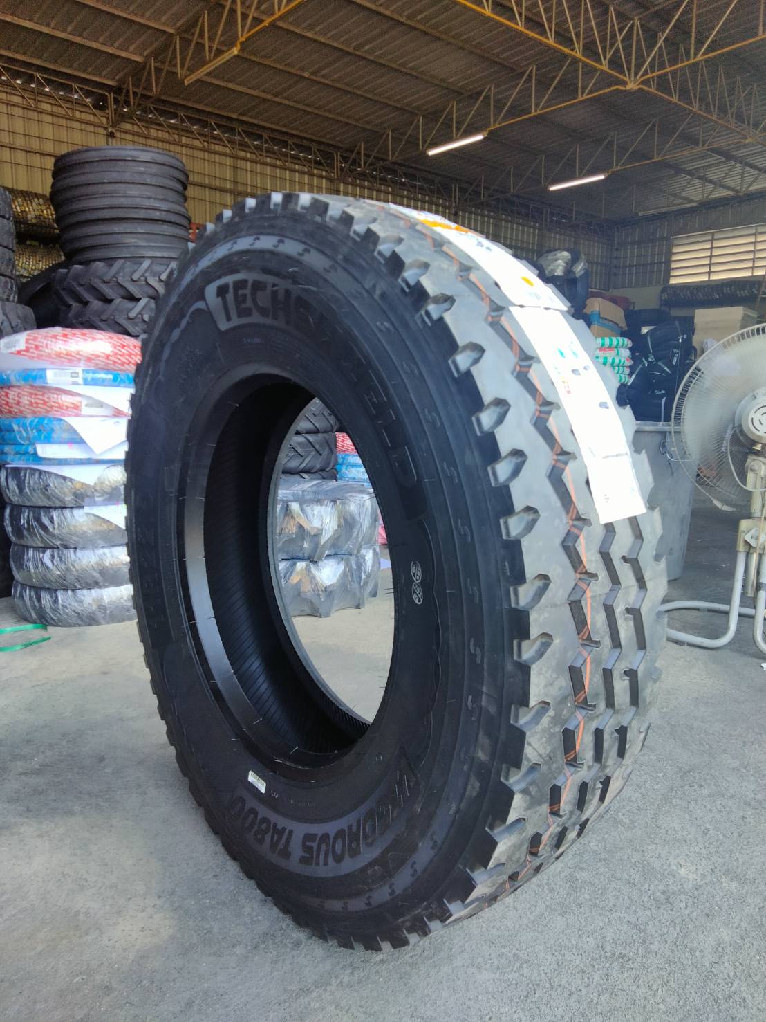 ยางรถบรรทุกเรเดียลTBR ยี่ห้อ TECHSHIELD รุ่น TS600 , TA800 ขนาด 11R22.5