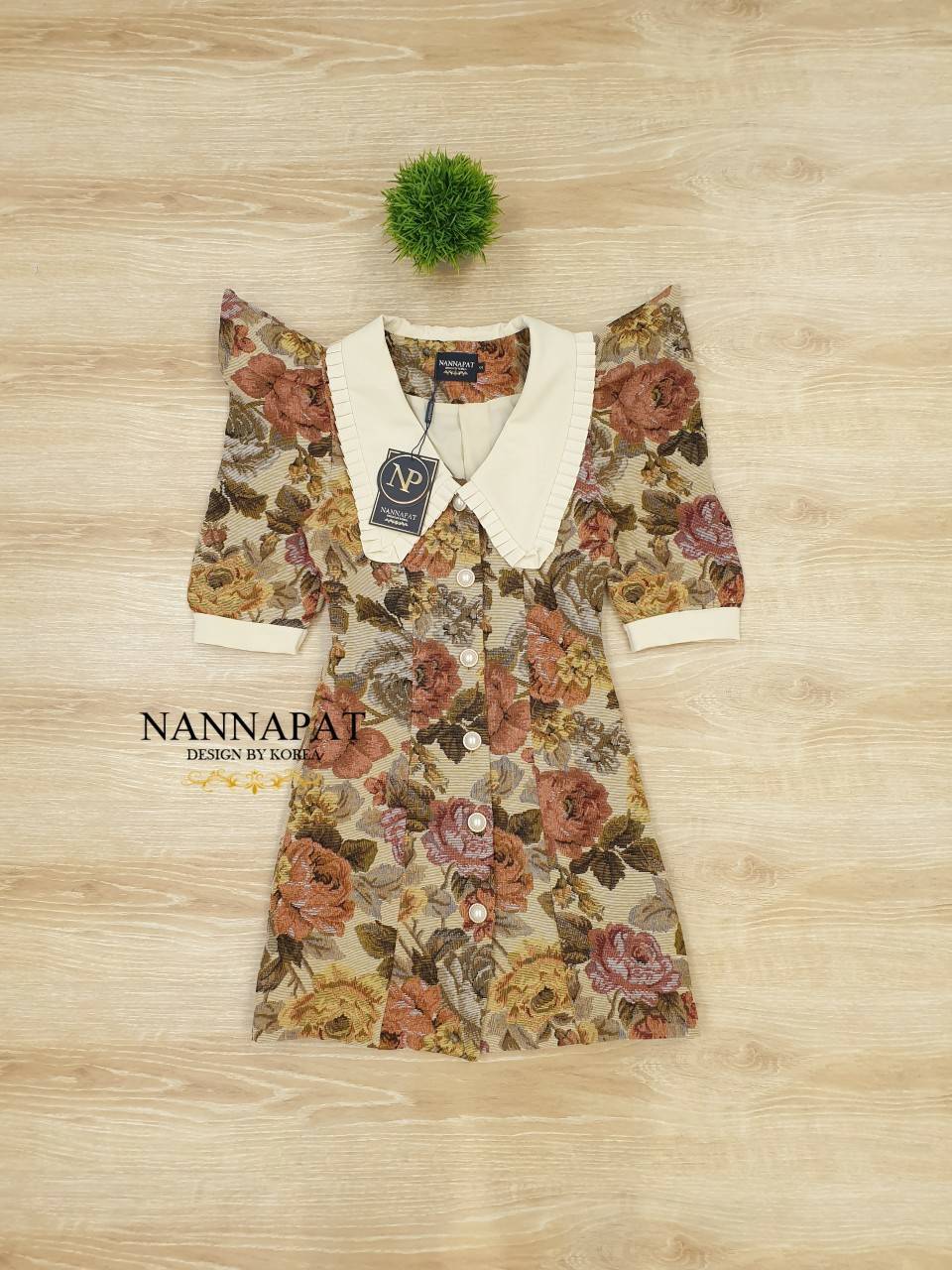 เดรสงานกระดุมหน้า ดีไซน์น่ารัก