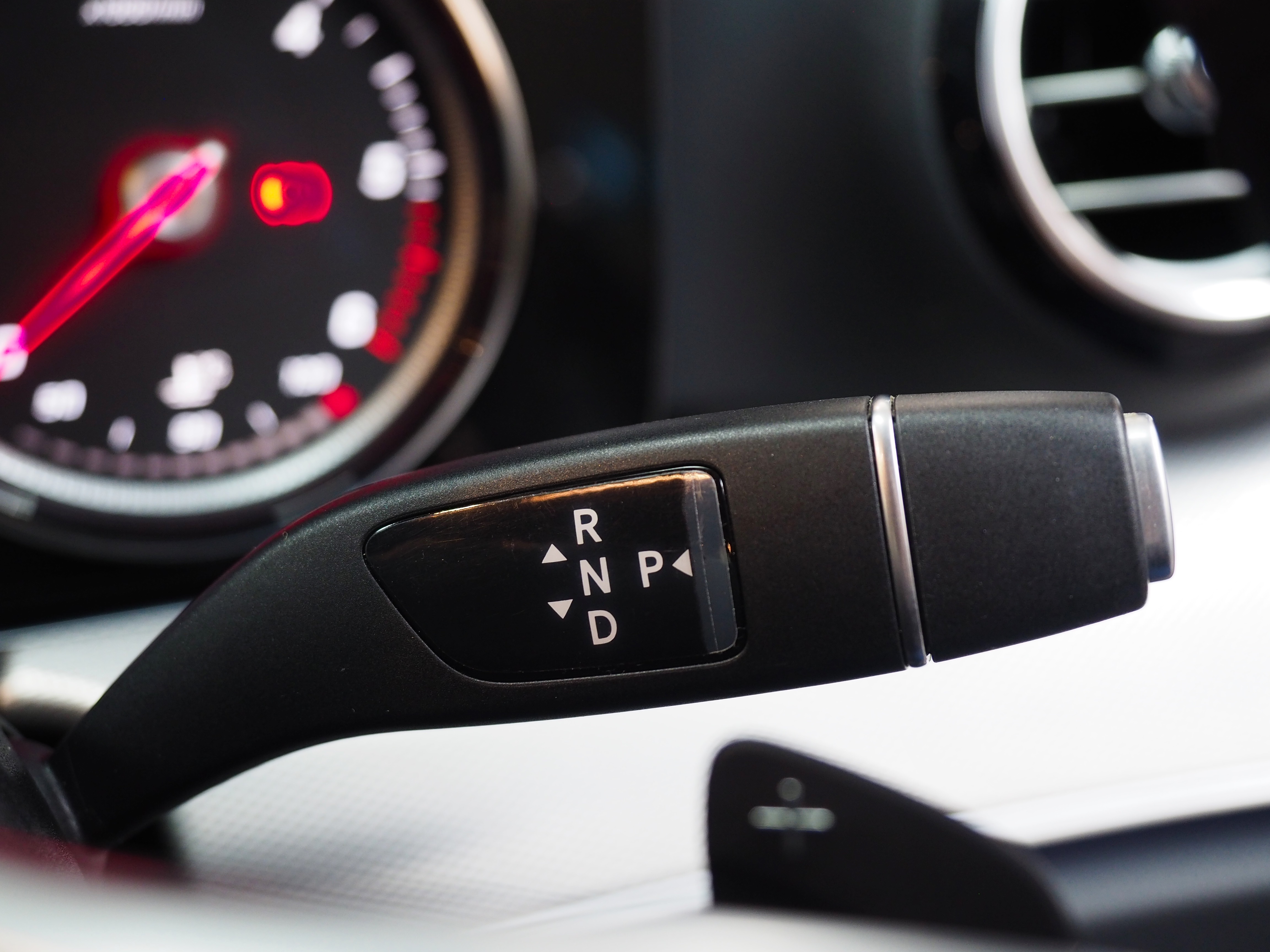 จองแล้ว E220d Sport W213