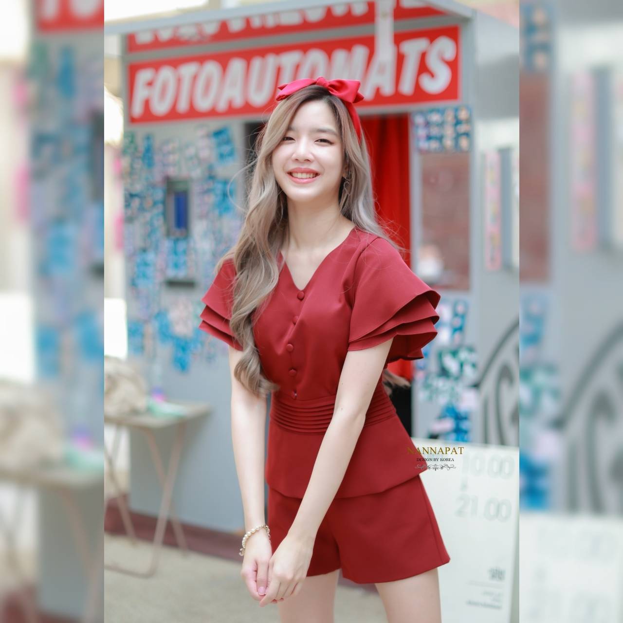 เสื้อซิปหลัง แต่งกระดุม มีฟองน้ำอก