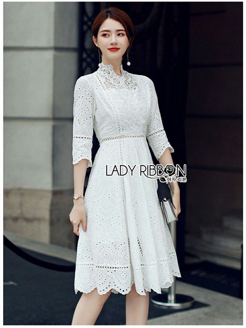 เดรสผ้าคอตตอนปักและฉลุลาย