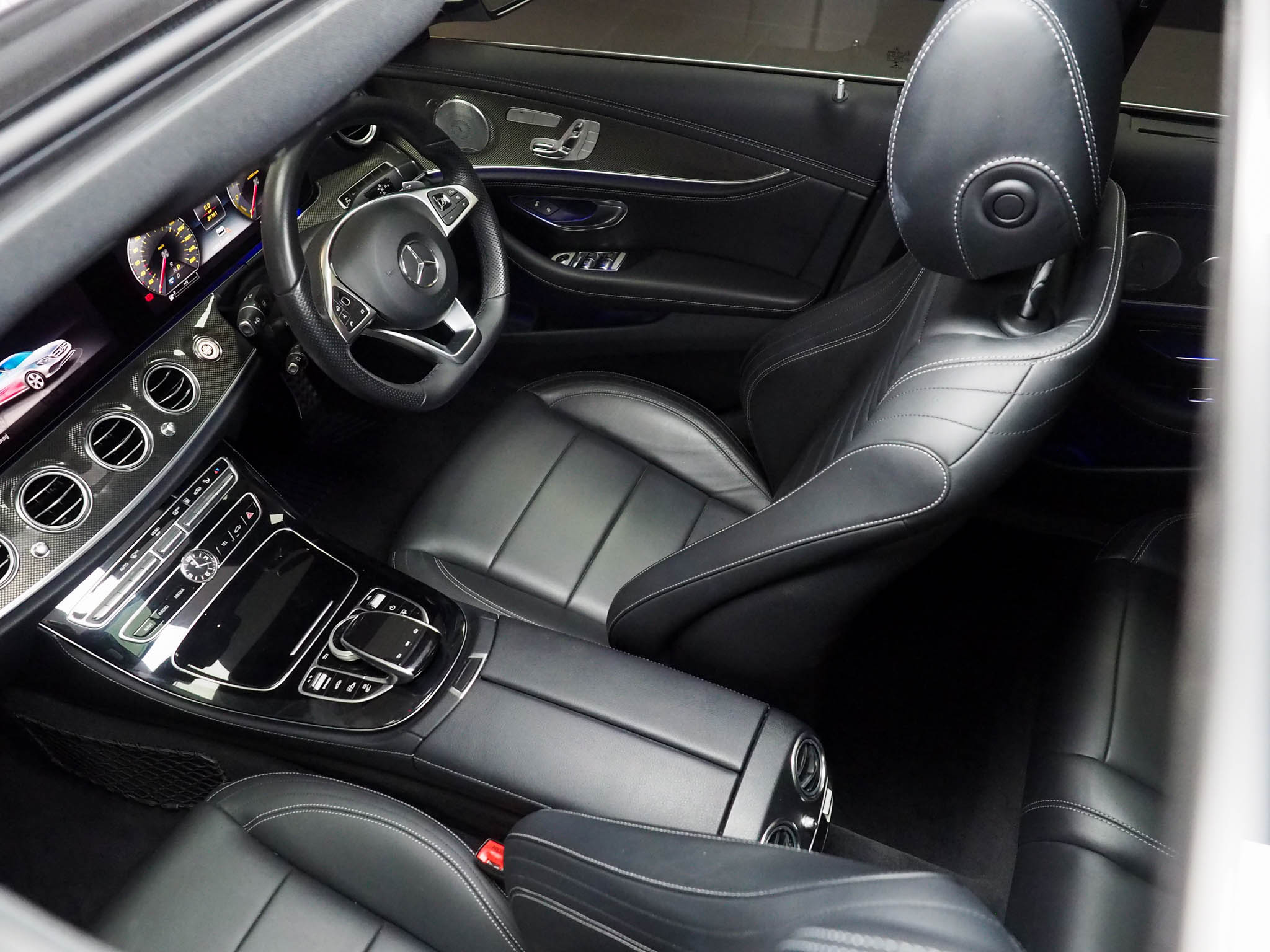 จองแล้ว E350e AMG Plug in Hybrid W213