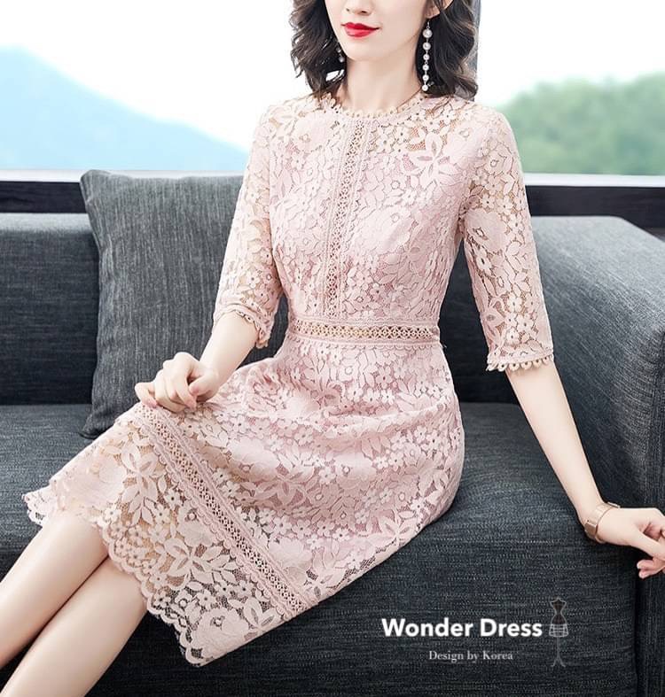 เดรสลูกไม้ฉลุลาย ทรงสวยสีชมพูนม