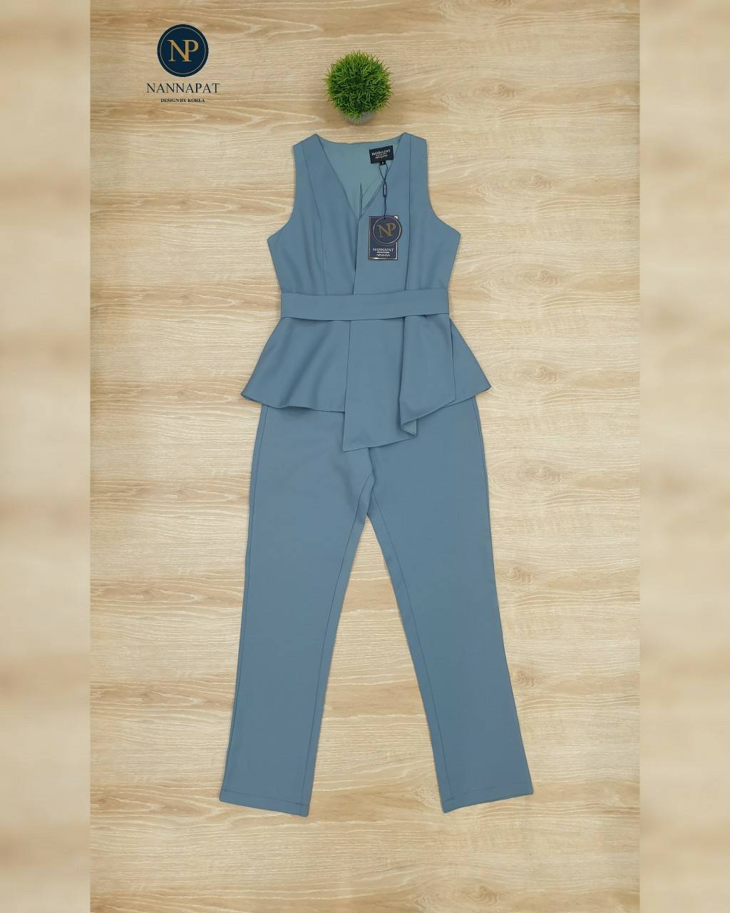 เสื้อแขนกุด ซิปหลัง แต่งระบาย