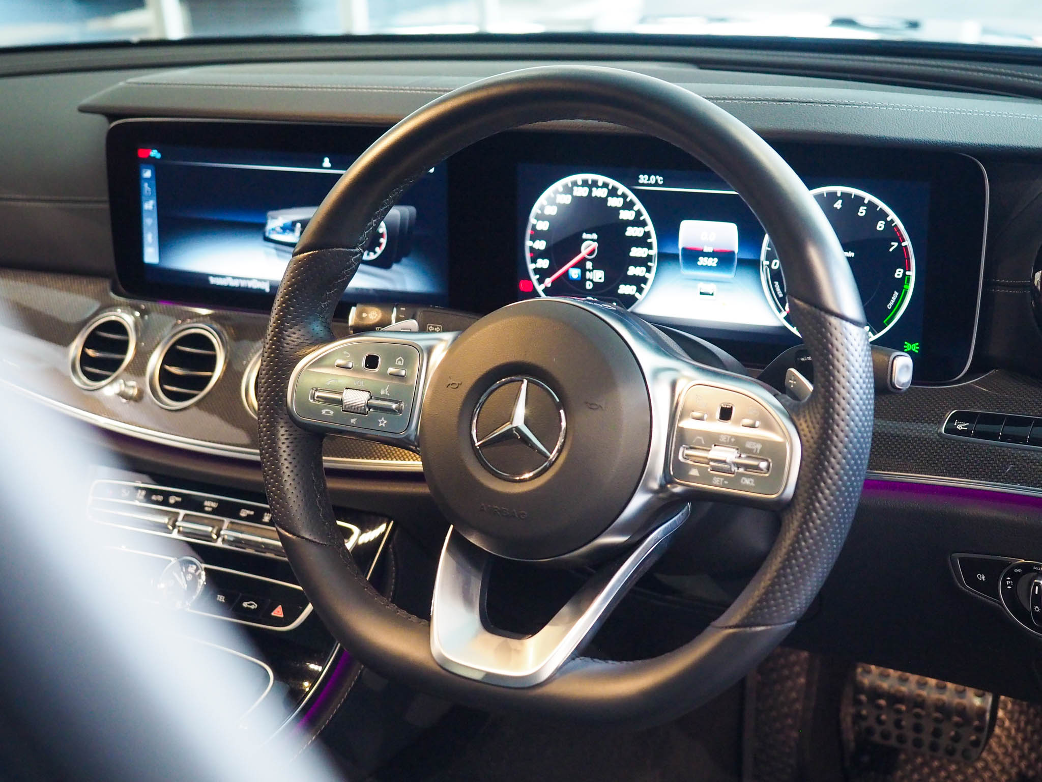 จองแล้ว E300e AMG Plug in Hybrid W213