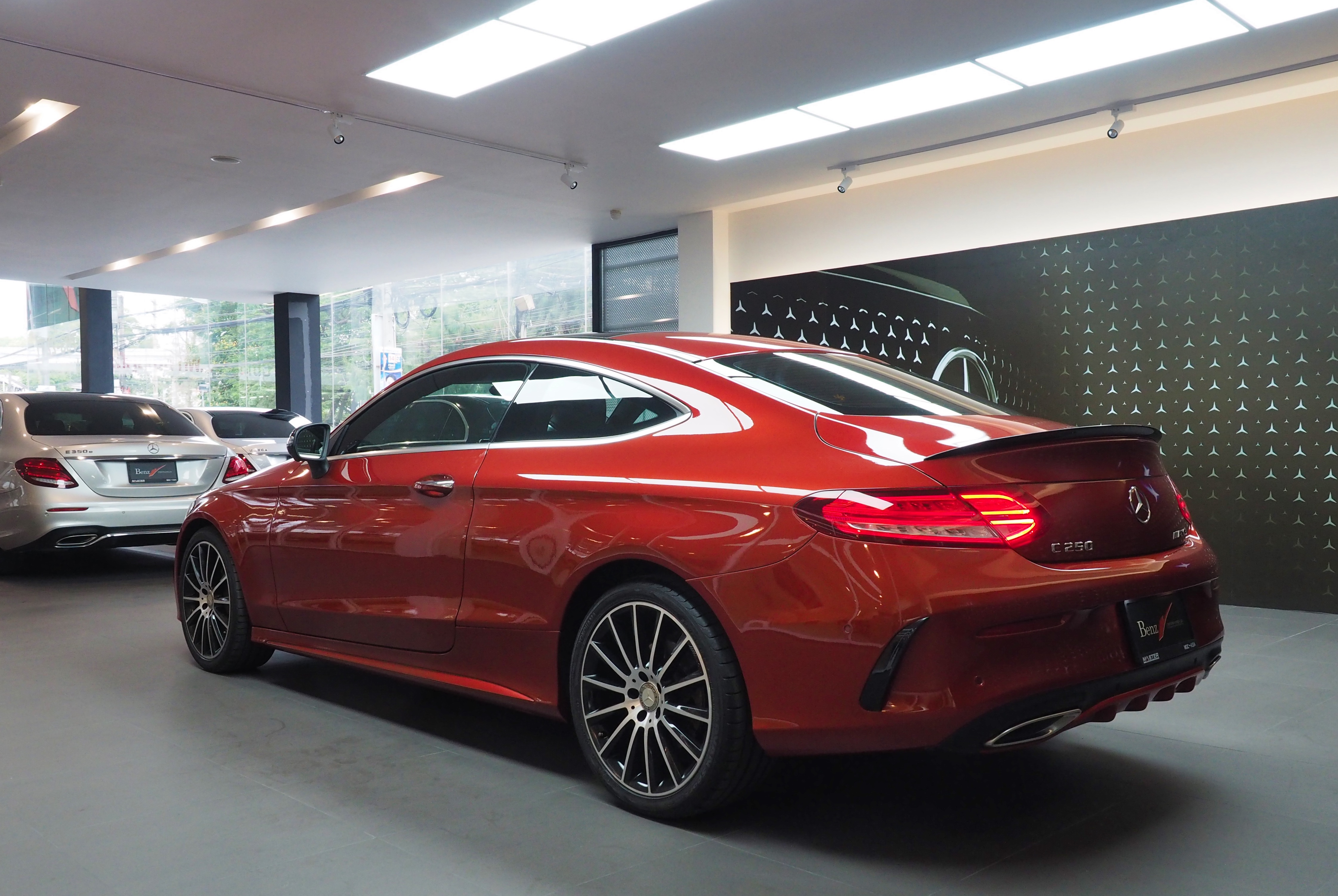 จองแล้ว C250 Coupe AMG W205