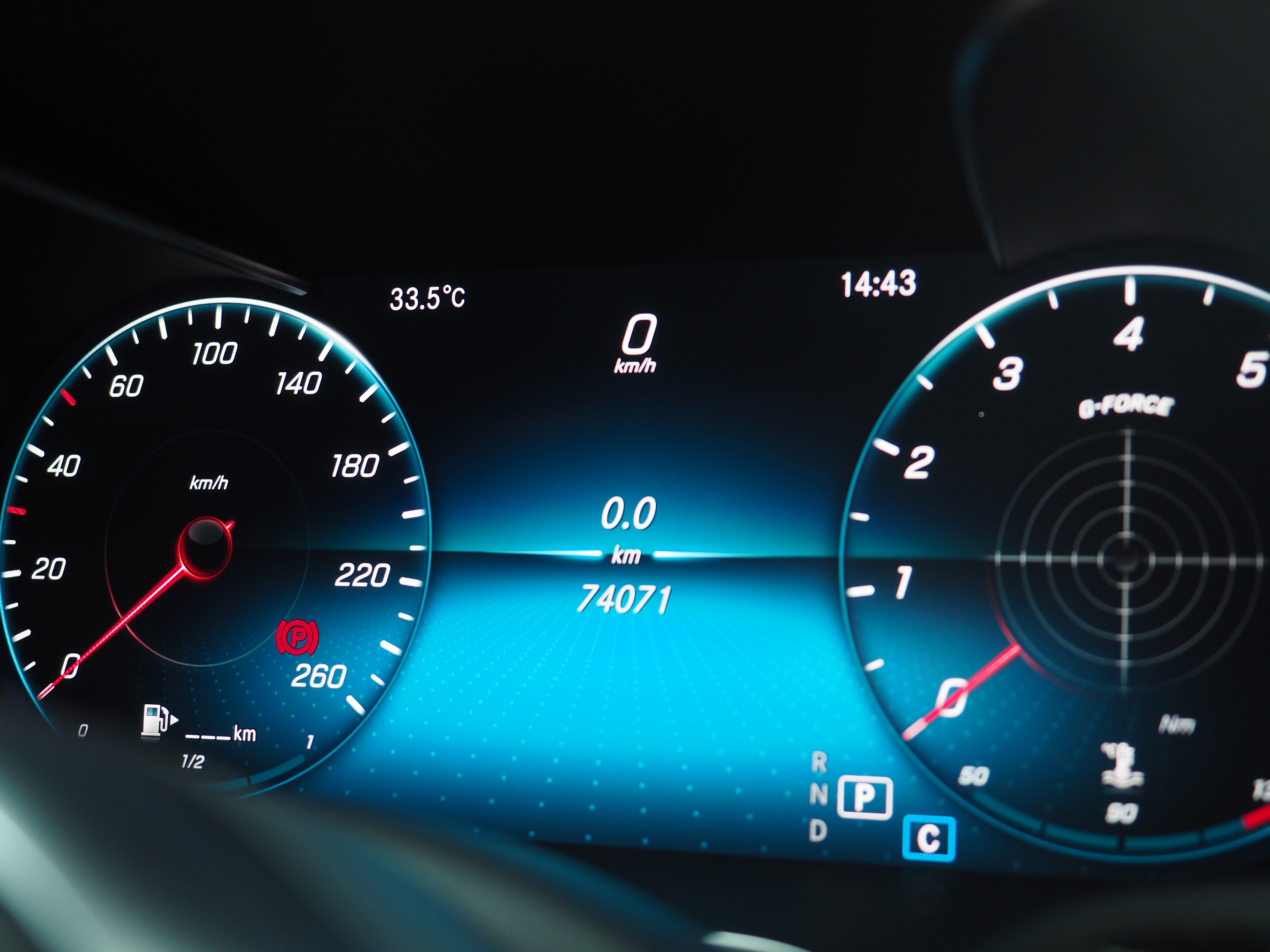 จองแล้ว C200 Coupe AMG W205