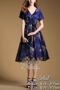 Lady Ribbon ออนไลน์ เสื้อผ้าออนไลน์ พร้อมส่งของแท้ ST07130716 🍀สินค้าพร้อมส่ง🍀 한국에 의해 설계된 2Sister Made, Navy Color Elegant Dress with Joyful Flowers Print