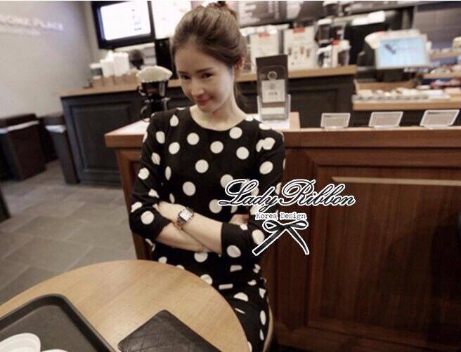 Lady Ribbon's Made Lady Paula Minimal Mermaid Polkadot Dress เสื้อผ้าเดรสพิมพ์ลายจุดขาวดําสุดเก๋ พร้อมส่ง