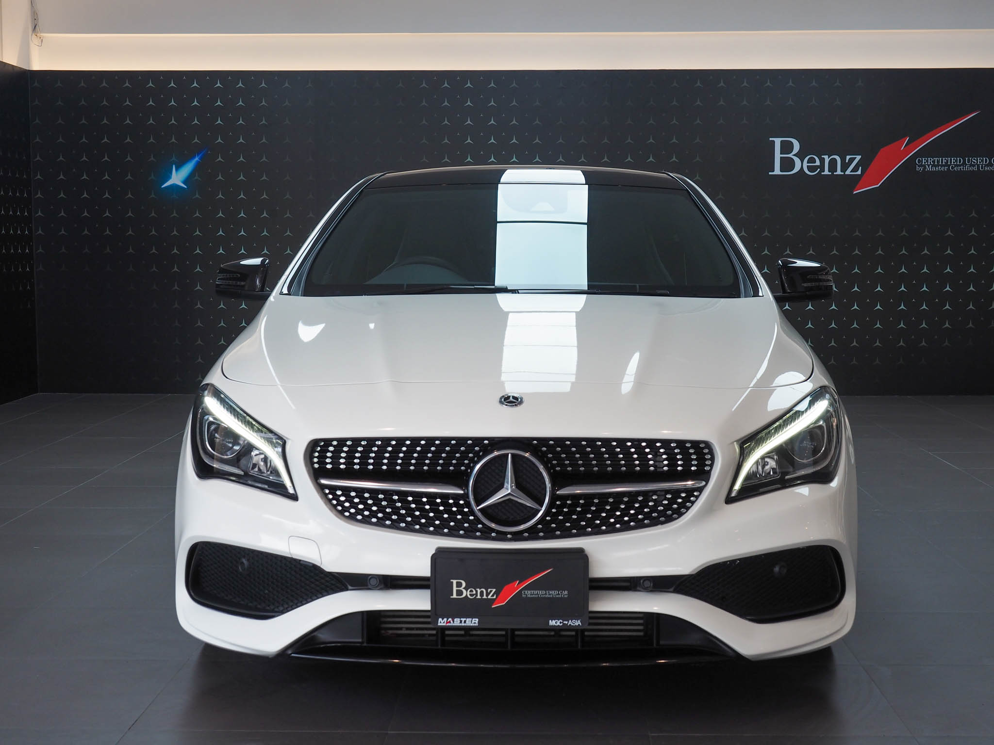 จองแล้ว CLA250 AMG Night Edition W117