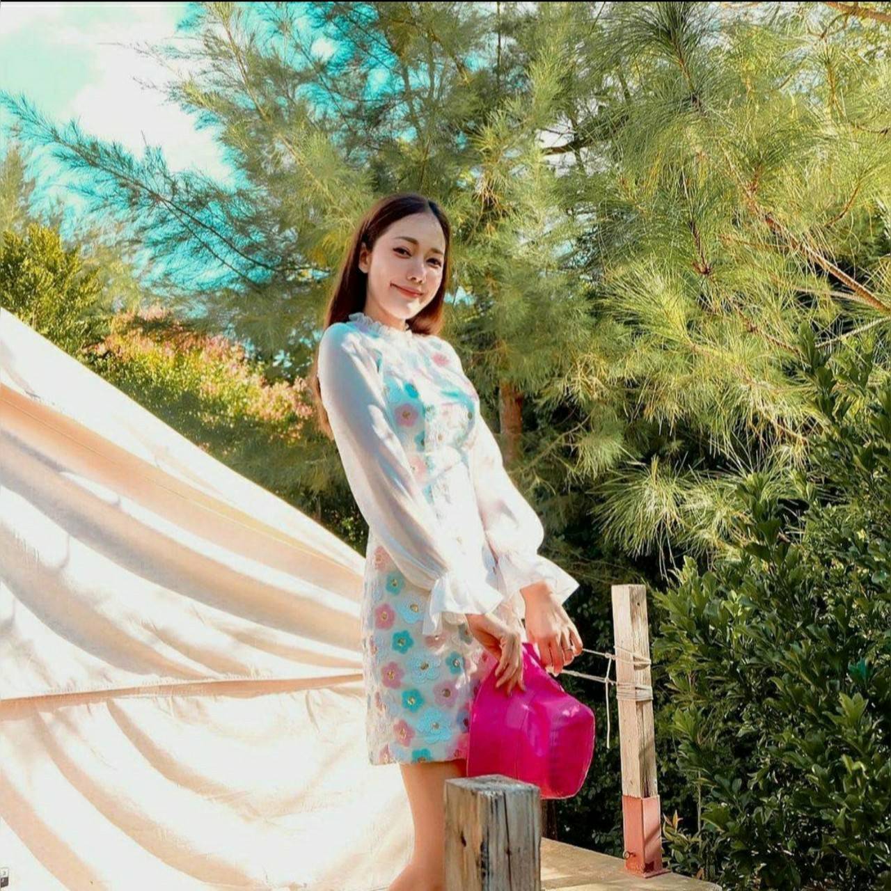 เดรสลายดอกหลากสีเกร็ดวิ้งค์