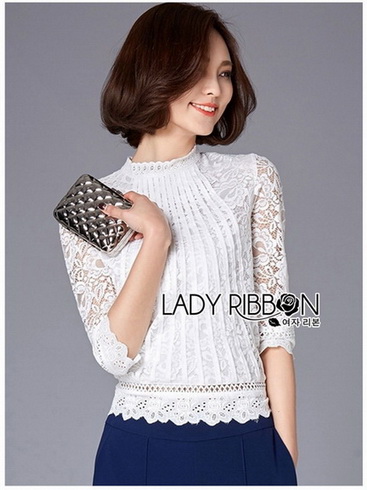 เสื้อลูกไม้สีขาวผ้านิ่มใส่สบาย