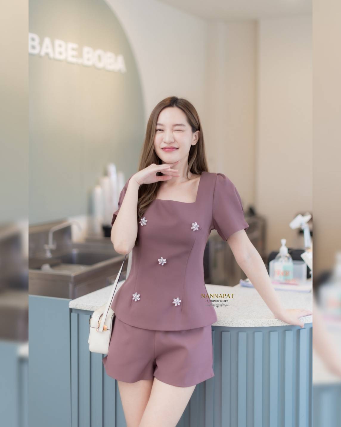 เสื้อซิปหลัง มีฟองน้ำอก แต่งเพชร