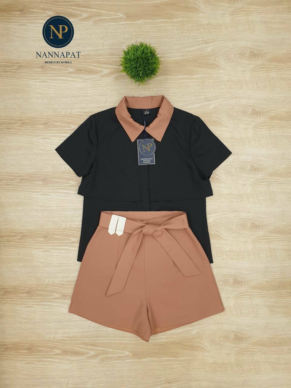 เสื้อคอปก กระดุมหน้า