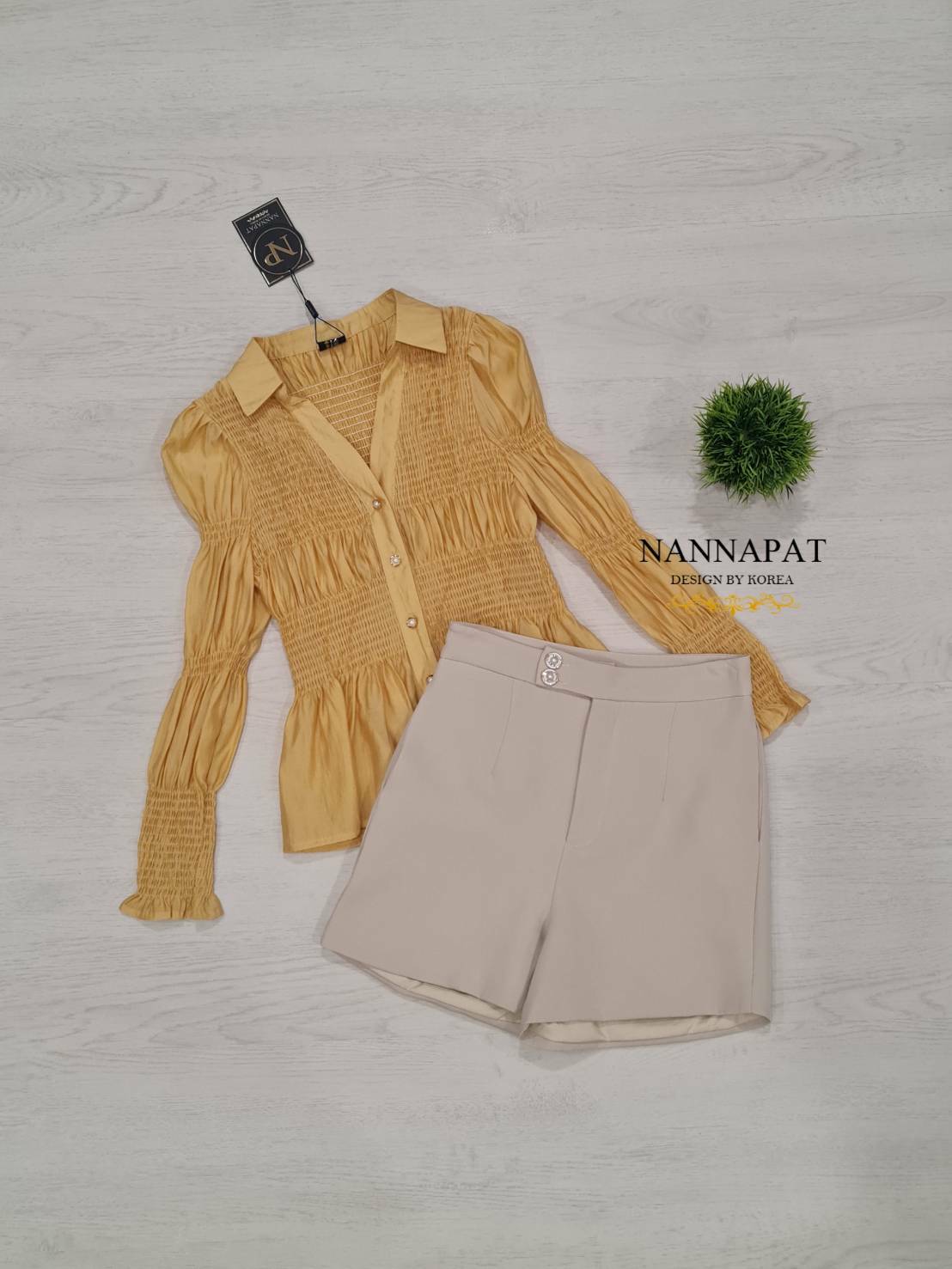 เสื้อกระดุมหน้า ช่วงตัวเป็นสม็อค