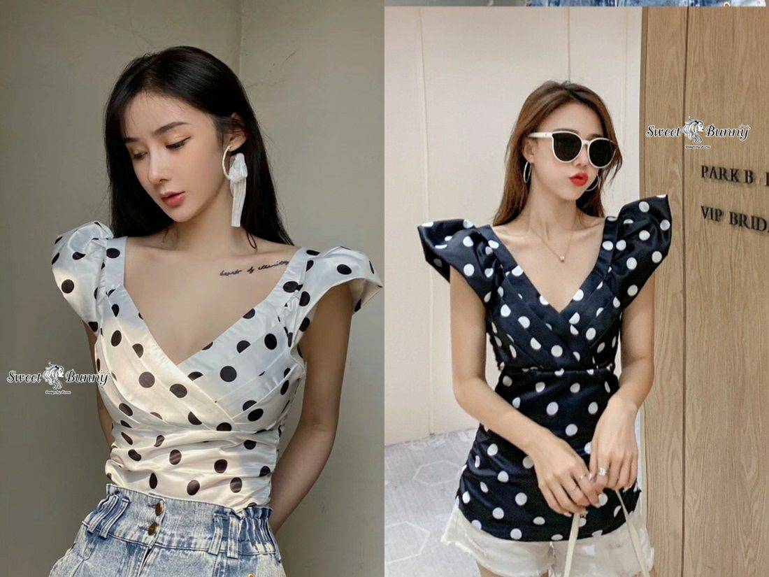 เสื้อคอวีป้ายอกเฉียงข้าง แขนระบาย